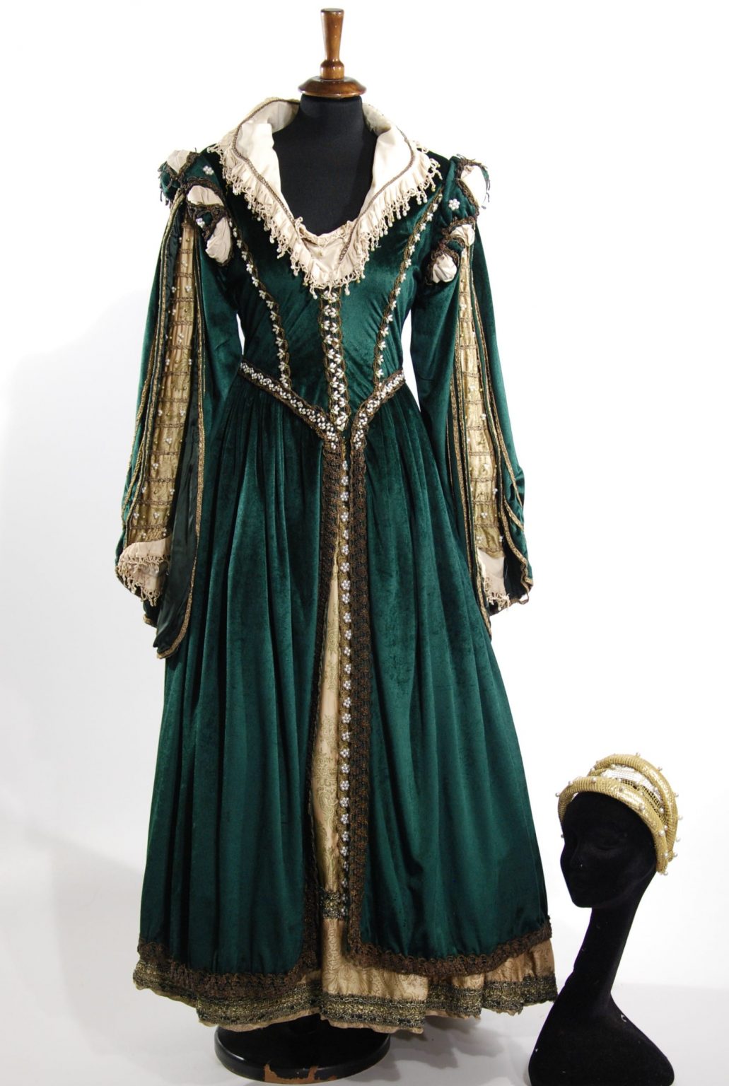 Costumi rinascimentali - Prodotti - Noleggio costumi e abiti d'epoca